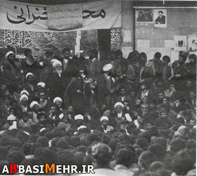 تحصن روحانیون در مسجد دانشگاه تهران در اعتراض به بسته شدن فرودگاه ها