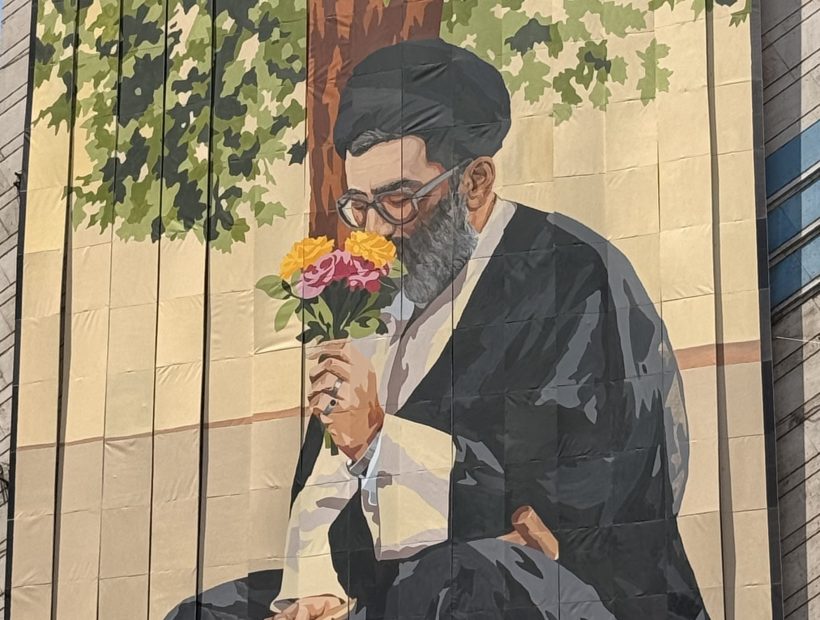 انما الحیاة عقیدة و جهاد